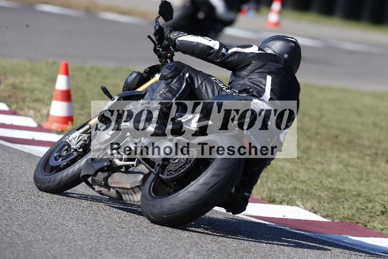 /Archiv-2025/49 26.08.2025 Cornu Master School ADR/blau-bleu/59